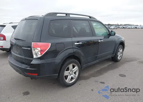 2010 Subaru Forester 2.5X Premium из США, поврежденный, VIN JF2SH6CC8AH916956